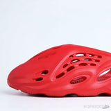 Yeezy Foam RNNR Vermillion - Photo 10