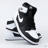 Air Jordan 1 Retro High OG Black White - Photo 13