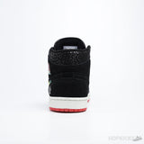 Air Jordan 1 Mid SE Siempre Familia - Photo 3