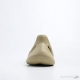 Yeezy Foam RNNR Sulfur - Photo 3