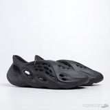Yeezy Foam RNNR Charcoal (Premium Batch) - Photo 10
