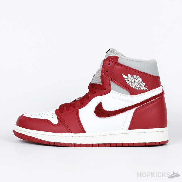 Air Jordan 1 Retro High OG Varsity Red