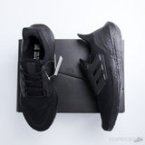 Ultra Boost 22 Triple Black (GS) - Photo 2