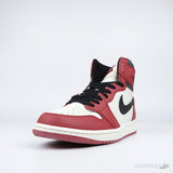 Air Jordan 1 Retro High OG "Chicago Lost And Found" (Premium Plus Batch) - Photo 2