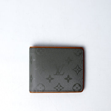 Louis Vuitton Soft Leather Wallet Flowers (Dot Perfect)