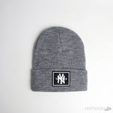 New York Yankees Patch Logo Grey Beanie - Photo 1