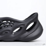 Yeezy Foam RNNR Charcoal (Premium Batch) - Photo 8