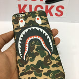 a bathing ape Bape Green Iphone Cover ( GLOW IN DARK ) - Photo 1