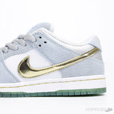 Sean Cliver X SB Dunk Low Holiday Special - Photo 8