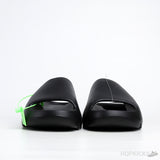 Yeezy Slide Onyx (Premium Batch) - Photo 4