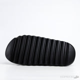 Yeezy Slide Onyx (Premium Batch) - Photo 8