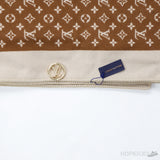 Louis Vuitton Embrace Poncho - Photo 3
