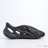 Yeezy Foam RNNR Charcoal (Premium Batch) - Photo 4