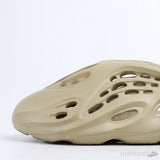 Yeezy Foam RNNR Sulfur - Photo 7