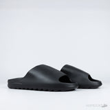Yeezy Slides Black - Photo 7