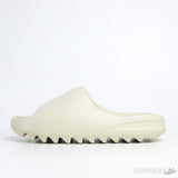 Yeezy Slide Crease - Photo 1