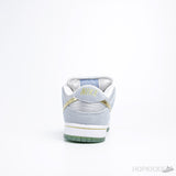 Sean Cliver X SB Dunk Low Holiday Special - Photo 3