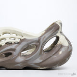 Yeezy Foam RNNR MX Cream Clay - Photo 8
