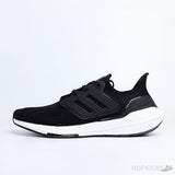Ultra Boost 22 Black White - Photo 1