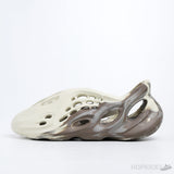 Yeezy Foam RNNR MX Cream Clay - Photo 1