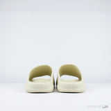 Yeezy Slides Sand - Photo 8