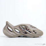 Yeezy Foam RNNR MX Sand Grey - Photo 3