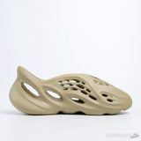 Yeezy Foam RNNR Sulfur - Photo 4