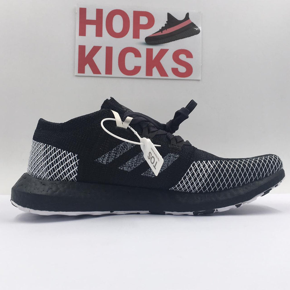 Pure Boost Black/ Carbon White [Real Boost Technology]