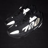 Yeezy Boost 700 MNVN Triple Black [Real Boost] - Photo 2