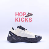 Yeezy Boost 700 MNVN Bone [Real Boost] - Photo 4