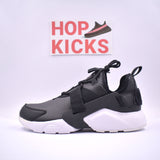 Air Huarache City Low Black White - Photo 1