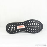 Ultra Boost PB Black Cloud White - Photo 5