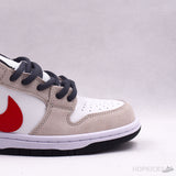 SB Dunk Low Crimson - Photo 7