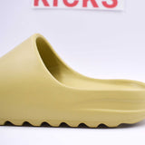 Yeezy Slides Resin - Photo 5