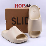 Yeezy Slides Bone - Photo 1